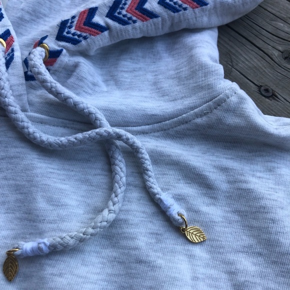 Cropped Hooded Sweatshirt - Picture 2 of 4